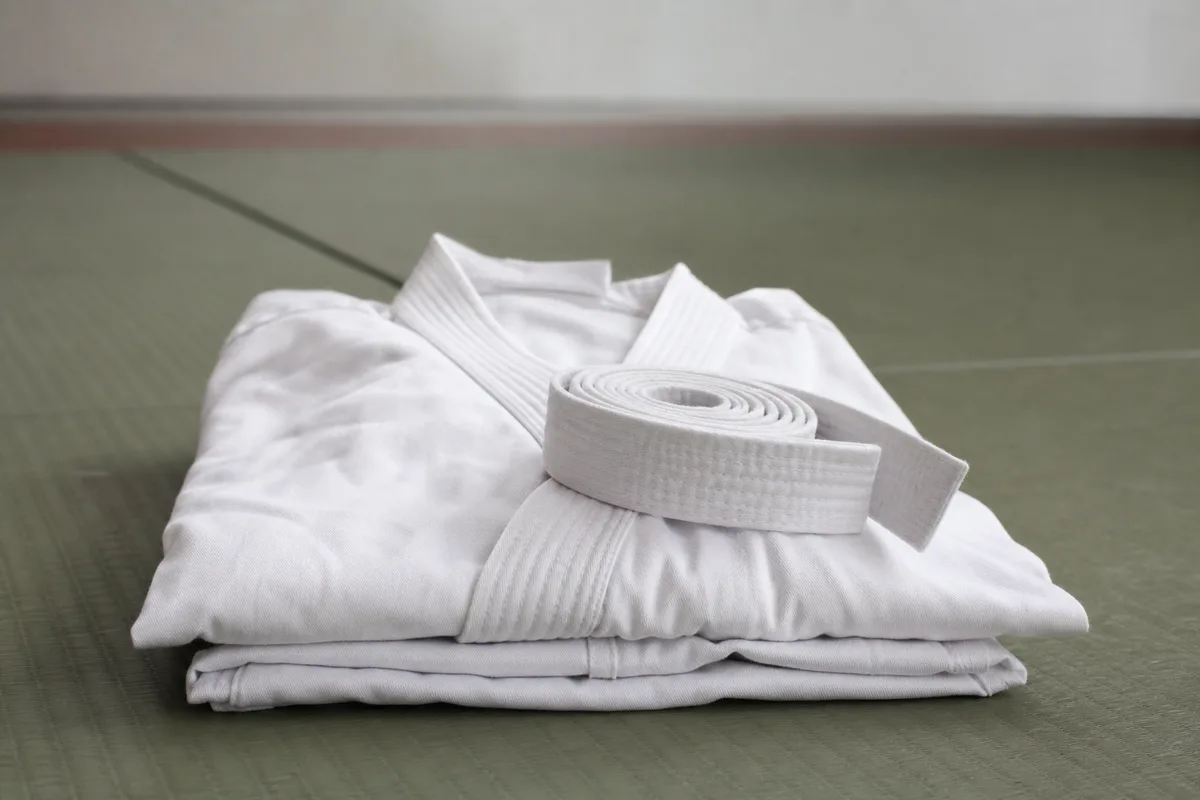 Karategi : bien choisir et entretenir son kimono de karaté